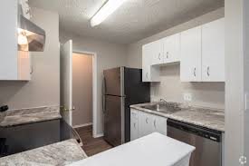 Eastdale Oaks Apartments